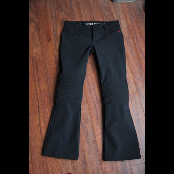 Perfect moment Aurora flare pant. Cute ski pants. - Picture 7 of 16